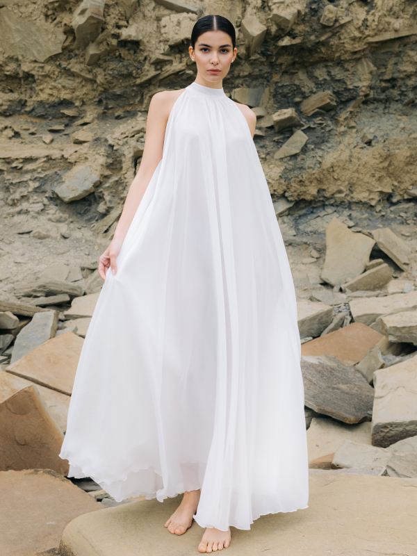 Fortuna Minimalist chiffon wedding dress