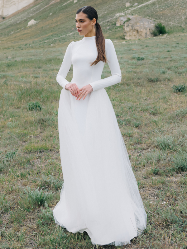 Persephone – Elegant Minimalist Wedding Dress